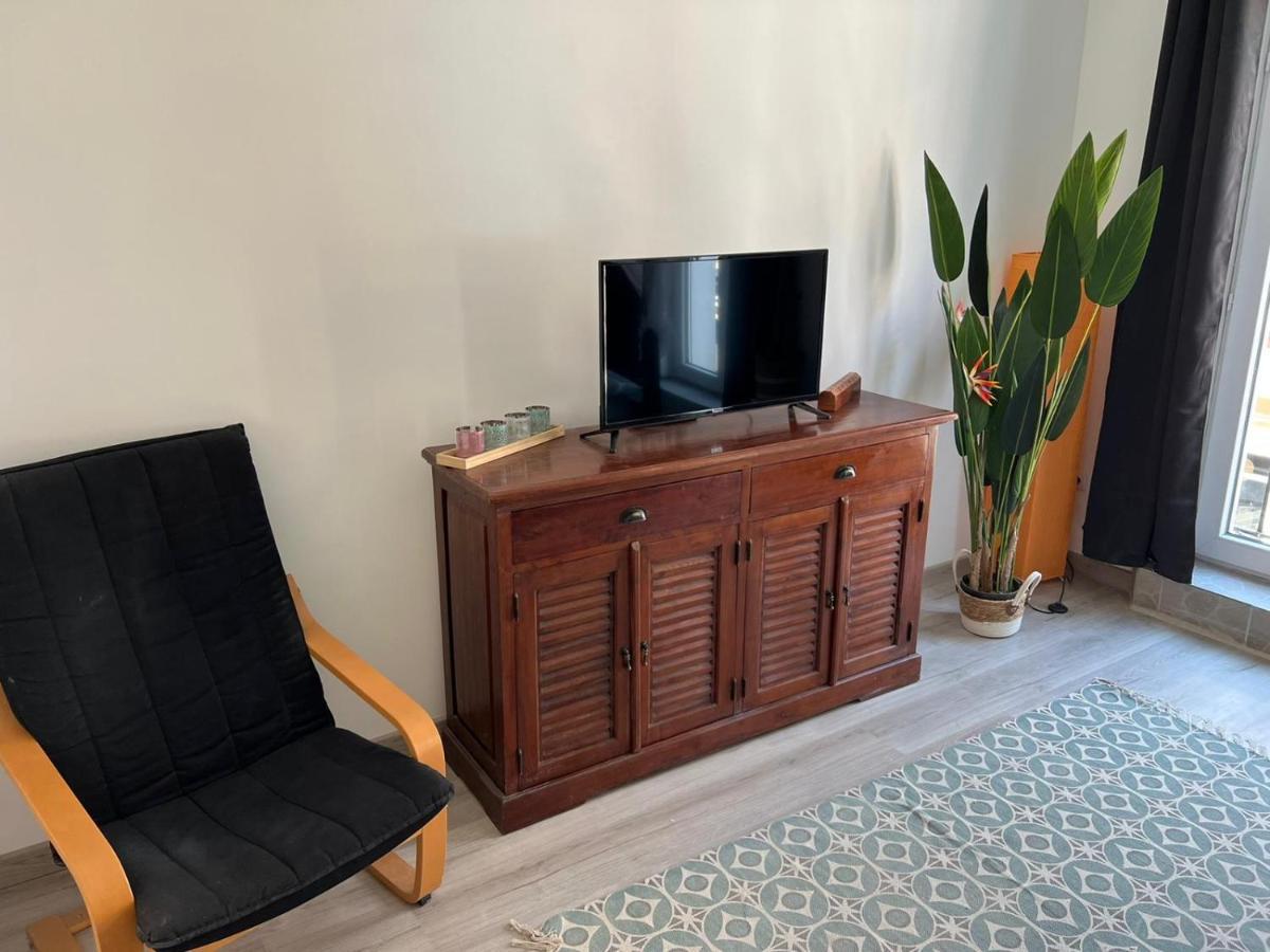 Apt A Africa, 30M2, Centre, Balcon Valenciennes Bagian luar foto